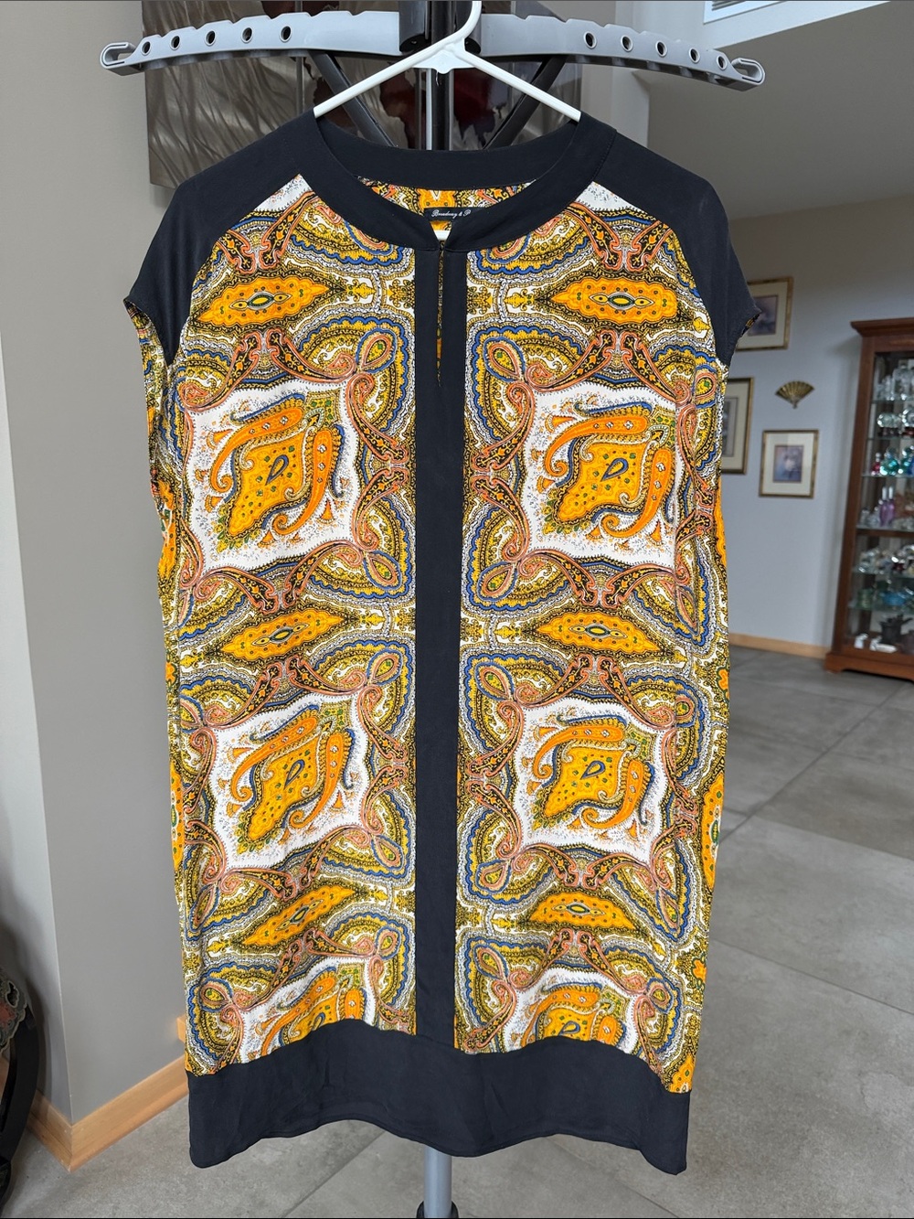Sleeveless Paisley Print Women’s Silk Midi Dress in Mustard and Black size S